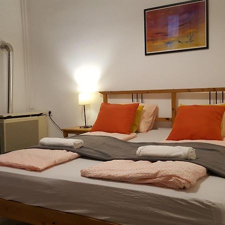 Michael Apartment With 2 Rooms Near Gozsdu Udvar Budapeste Exterior foto