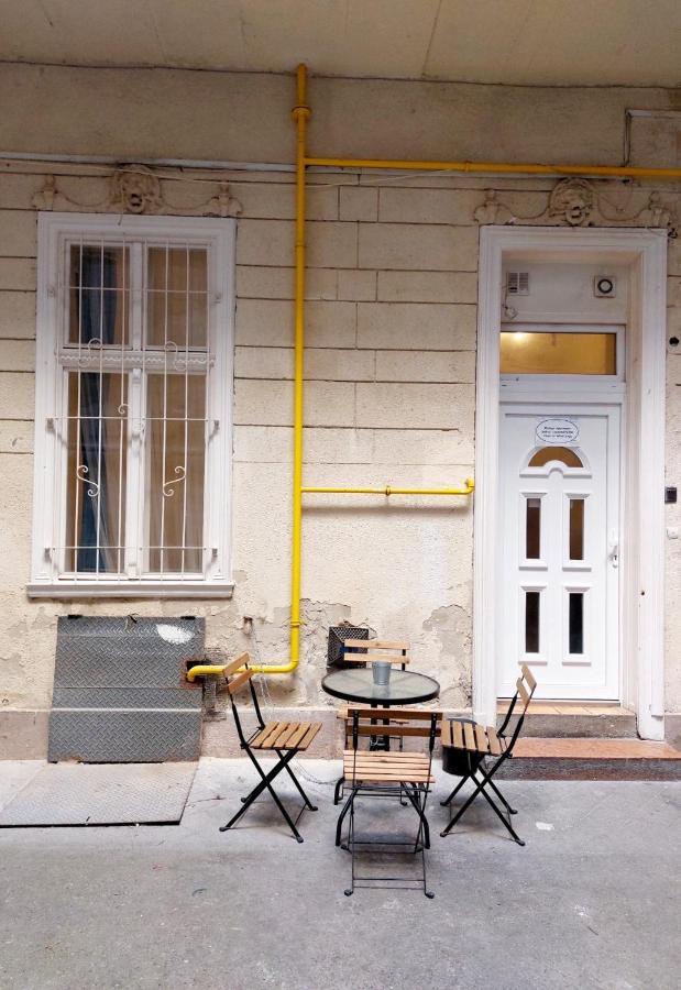 Michael Apartment With 2 Rooms Near Gozsdu Udvar Budapeste Exterior foto