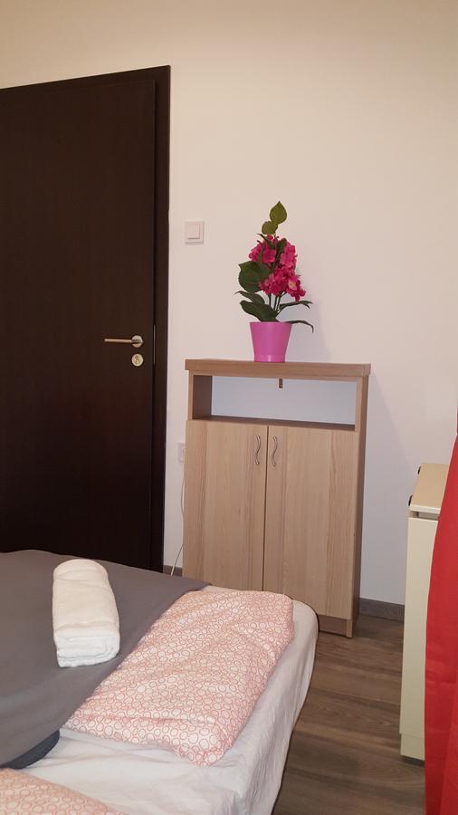 Michael Apartment With 2 Rooms Near Gozsdu Udvar Budapeste Exterior foto